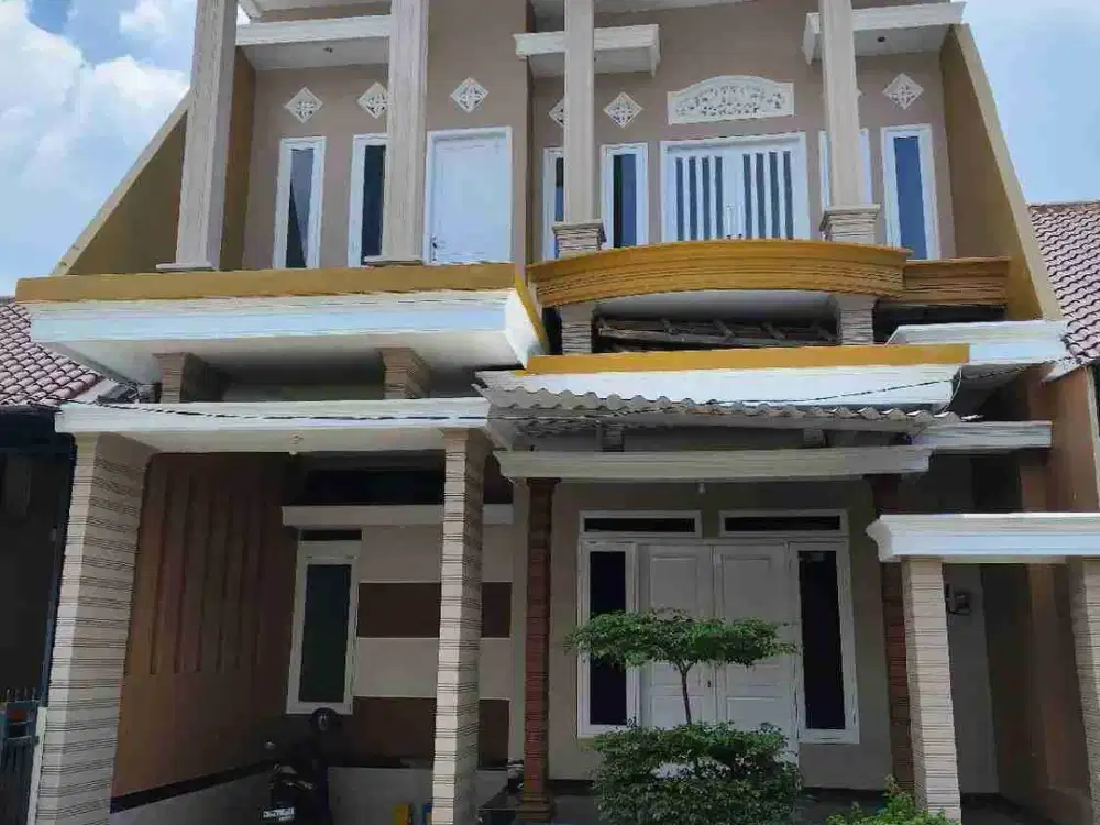 RUMAH DUA LANTAI LOKASI SULFAT PANDAN WANGI MALANG