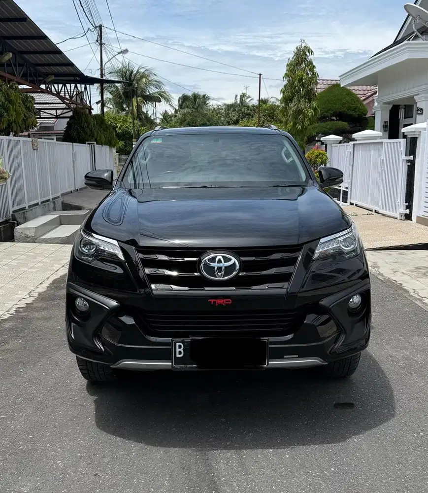 Dijual Fortuner TRD 4x2 Automatic