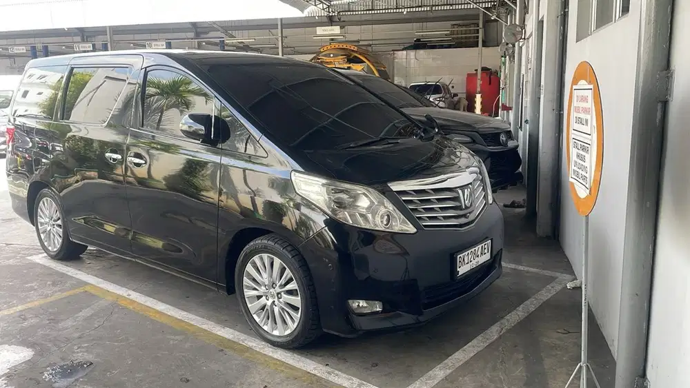 Toyota Alphard 2009 Premium GBook Mulus!tinggal gas Pajak Plat Panjang