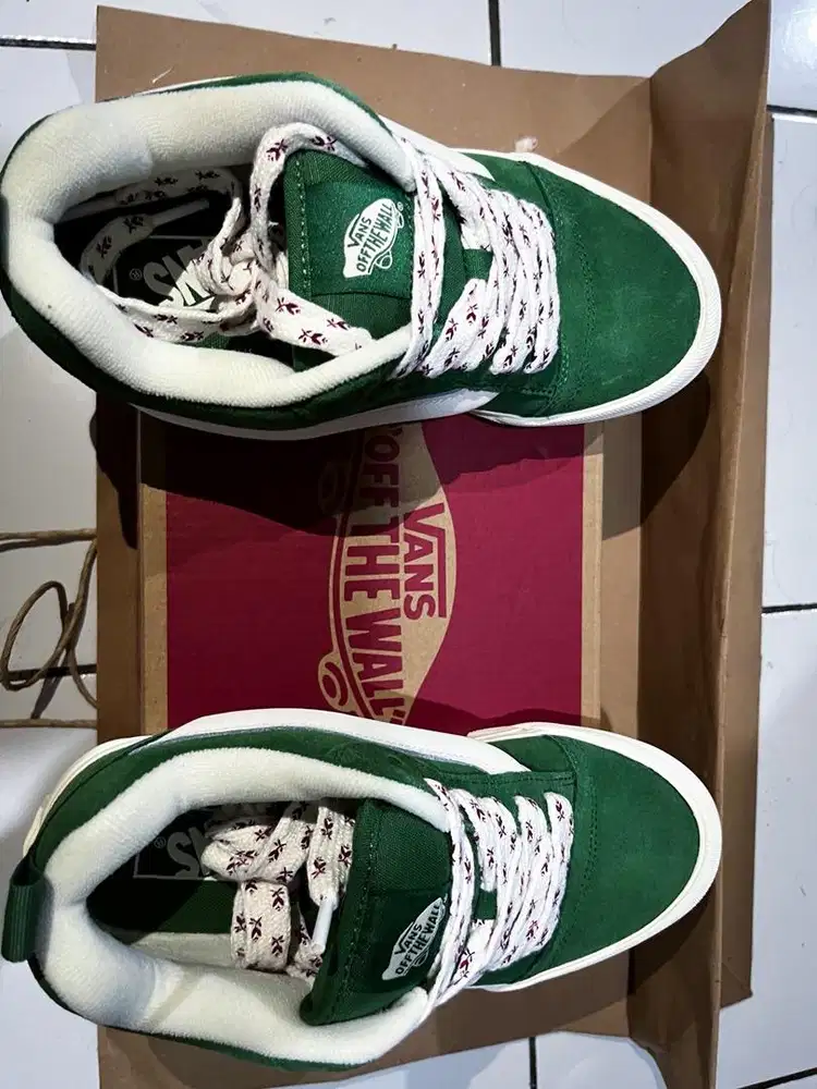 SEPATU VANS KNU SKOOL