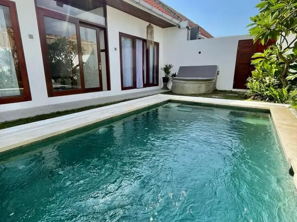 WALKING DISTANCE to the Beach! Villa for Lease in Pantai Munggu