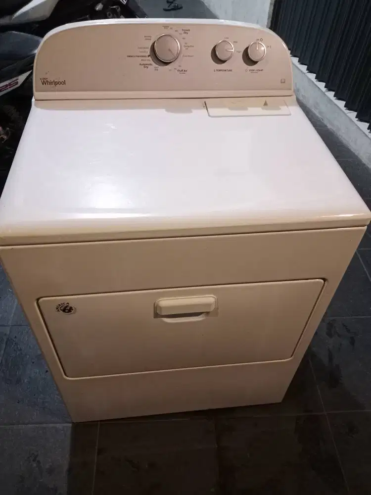 Di jual Dryer front loading Whirlpool 15kg masih ori Listrik