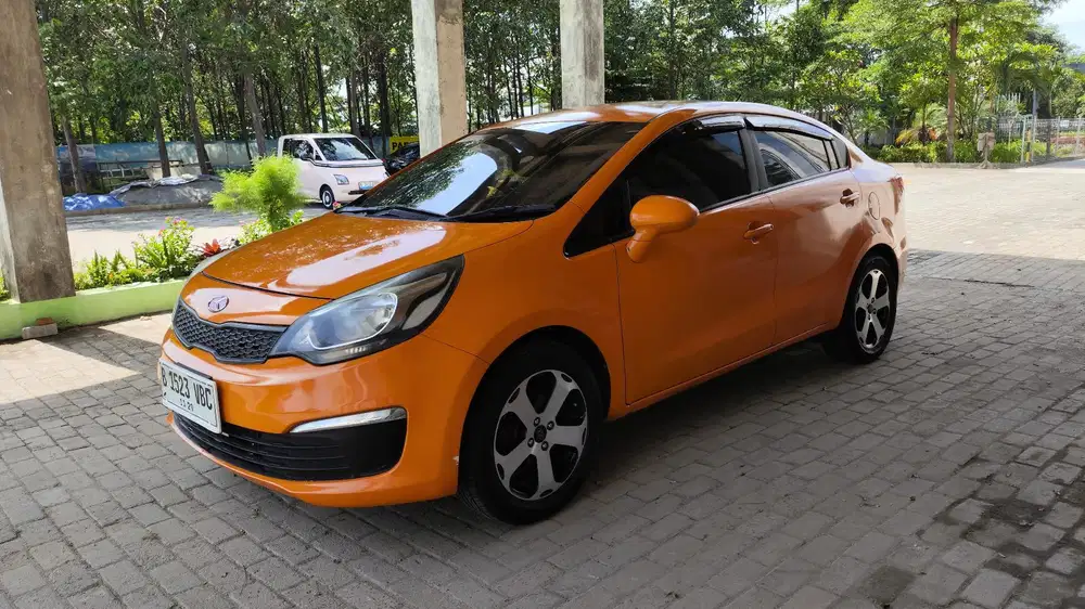 Kia Rio 2015 Bensin