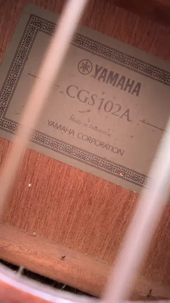 Gitar yamaha CGS102A