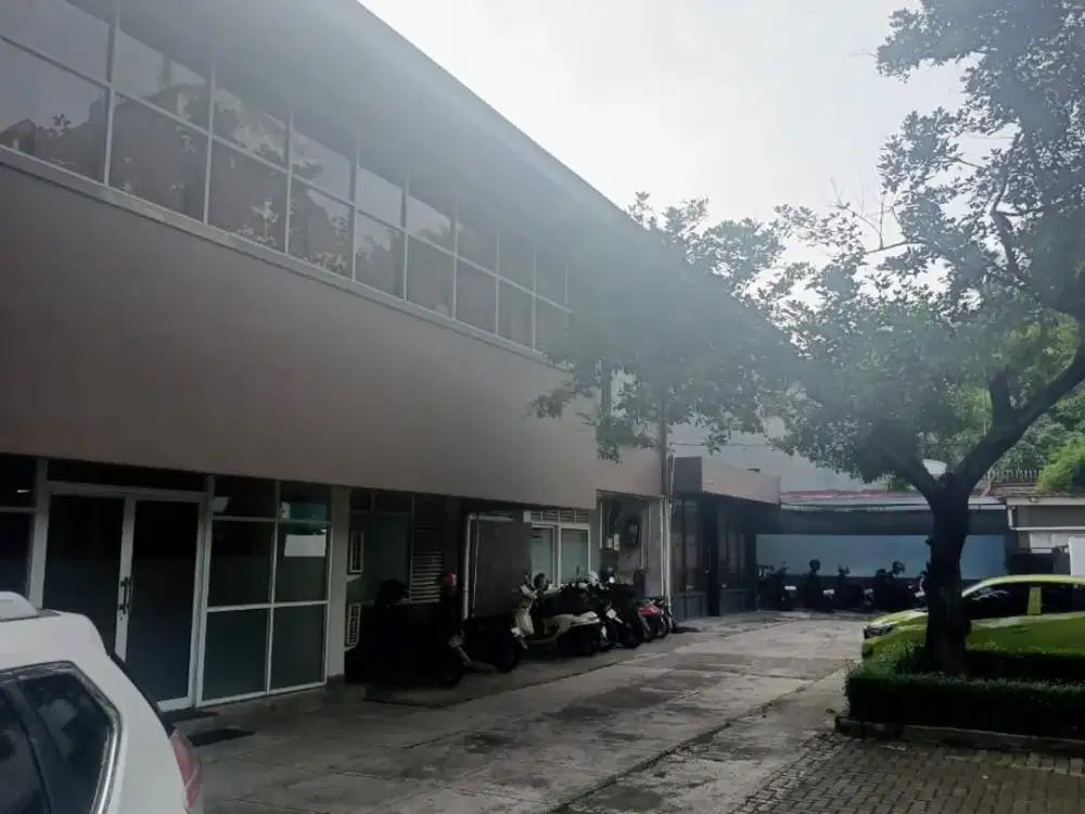 Dijual Rumah Kantor Dipinggir Jalan Utama Di Kebayoran Baru