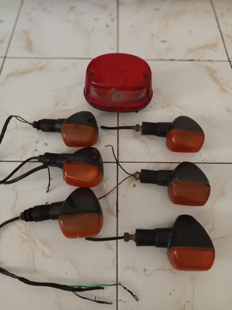 Lampu Sein dan rem suzuki thunder