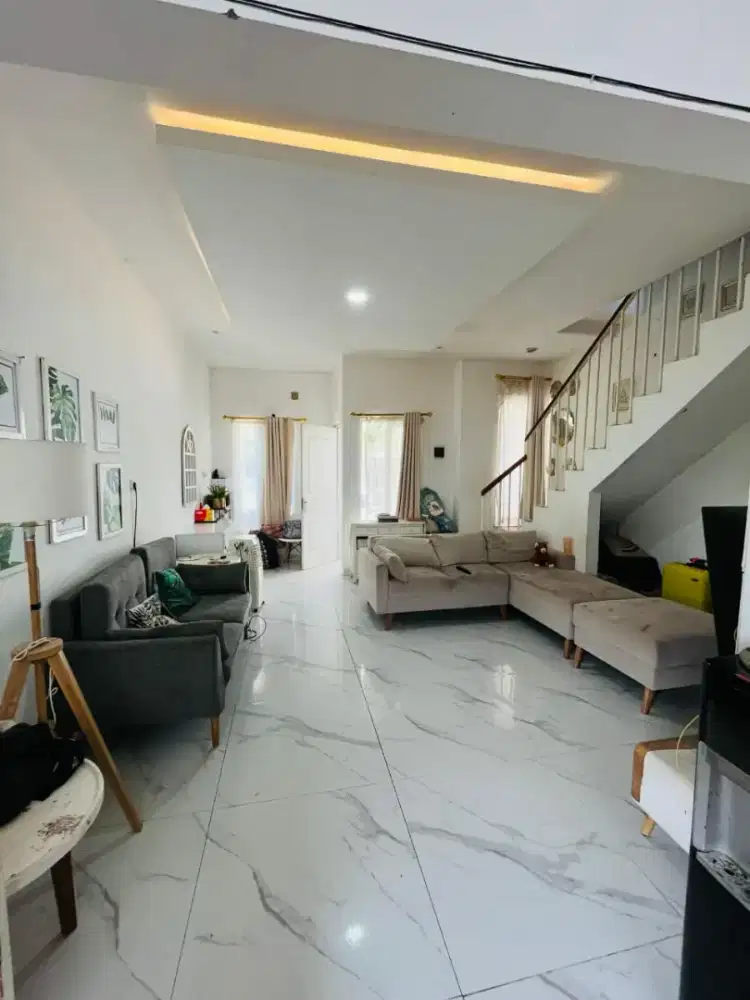 Dijual rumah 2 lantai ready Hook di Mulawarman Dekat Undip Tembalang