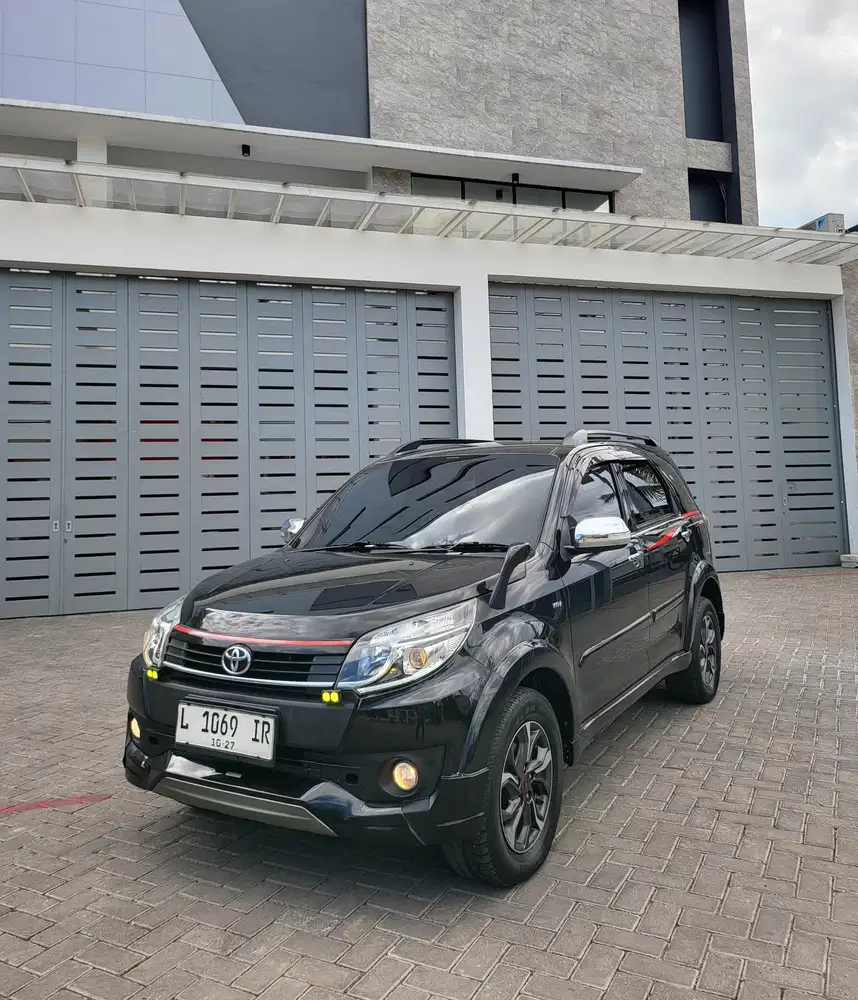 RUSH S TRD SPORTIVO ULTIMO MANUAL TAHUN 2017 LIKE NEW