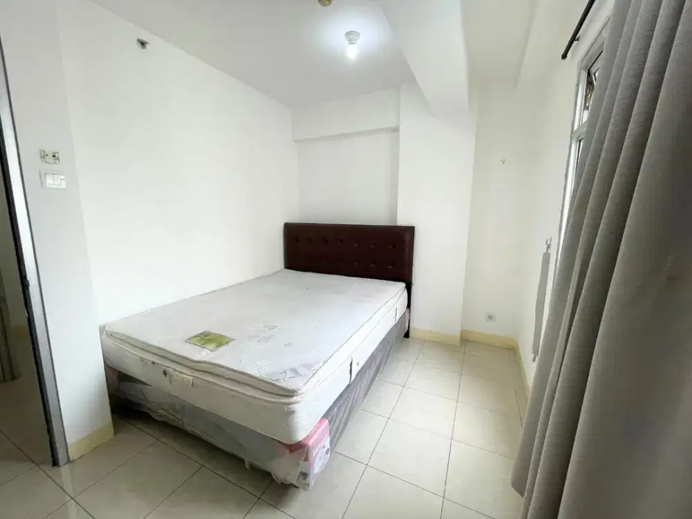 Apartemen Green Bay Tower Flamboyan 2BR Semi Furnished, Pluit Jakarta Utara