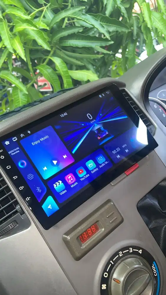 Daihatsu Luxio 2011 Bensin