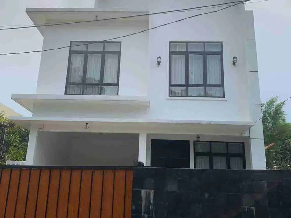 Jual Rumah Luas Nan Mewah di Cibubur.