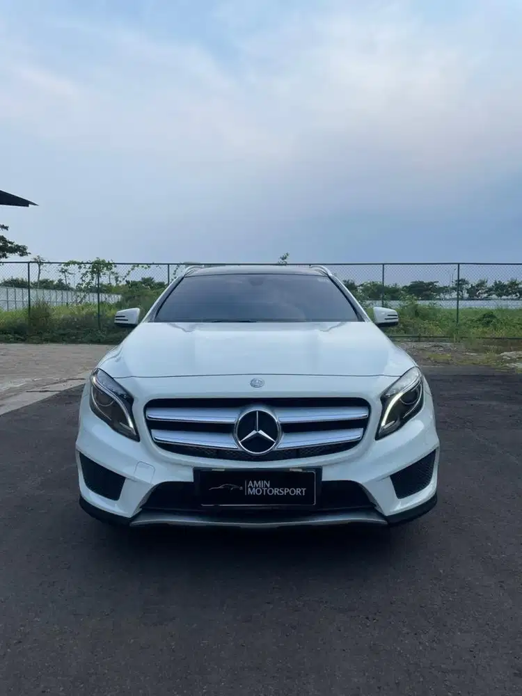 Mercedes Benz GLA200 AMG 2015 Panoramic