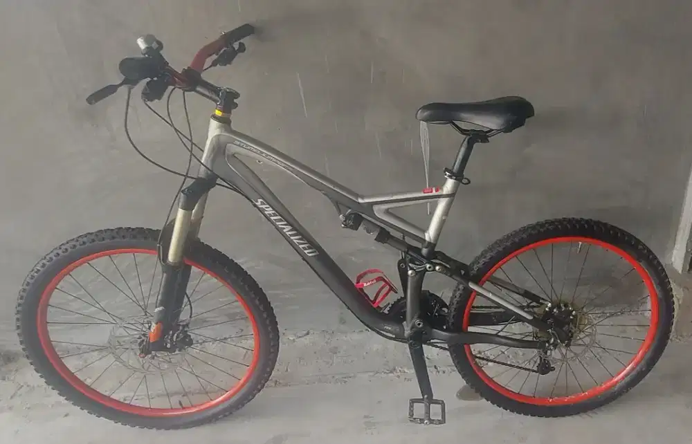 SEPEDA SPECIALIZED 2011 Stumpjumper FSR Comp