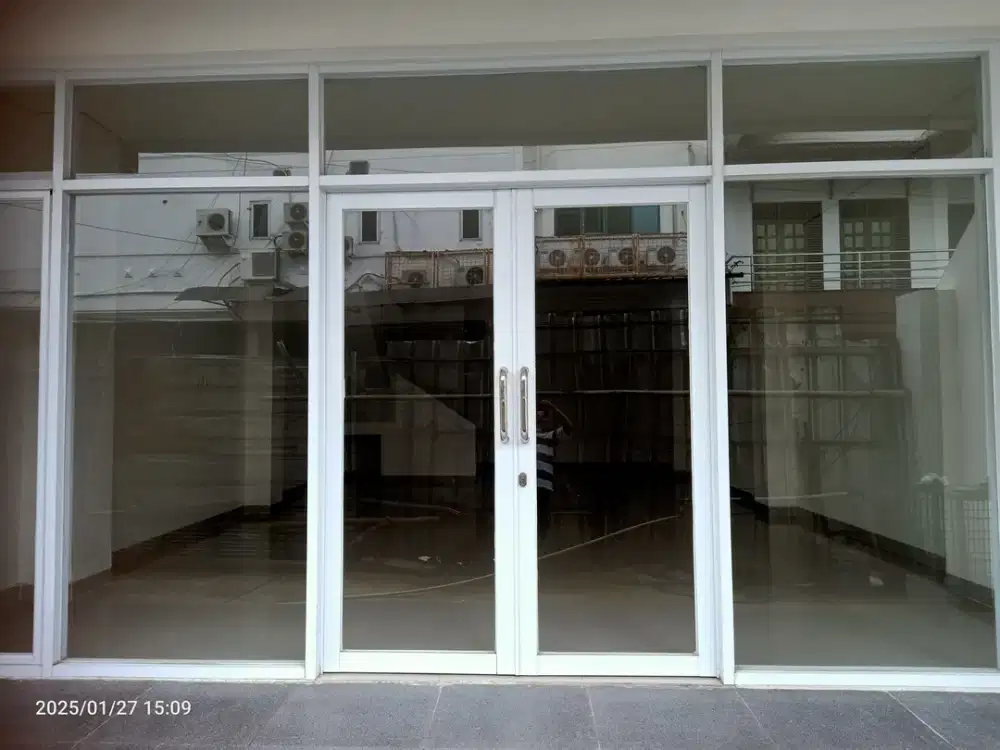 RUKO 4 LANTAI LOKASI STRATEGIS DI TEBET