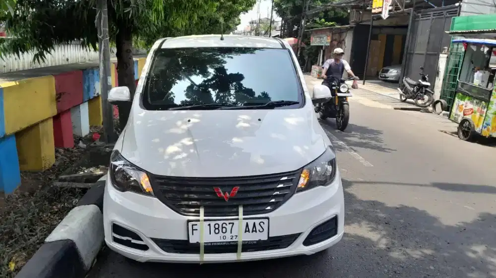 Wuling Confero 1.5 DB M/T 2022 Putih TDP 3jt