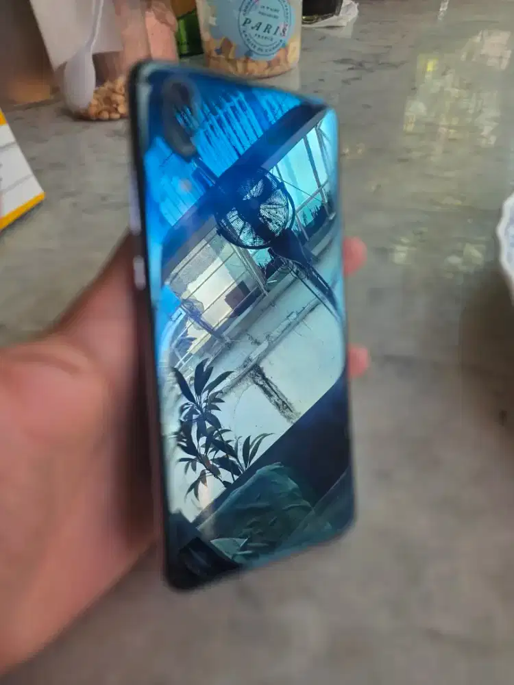 Dijual Handphone tipis Huawei P20