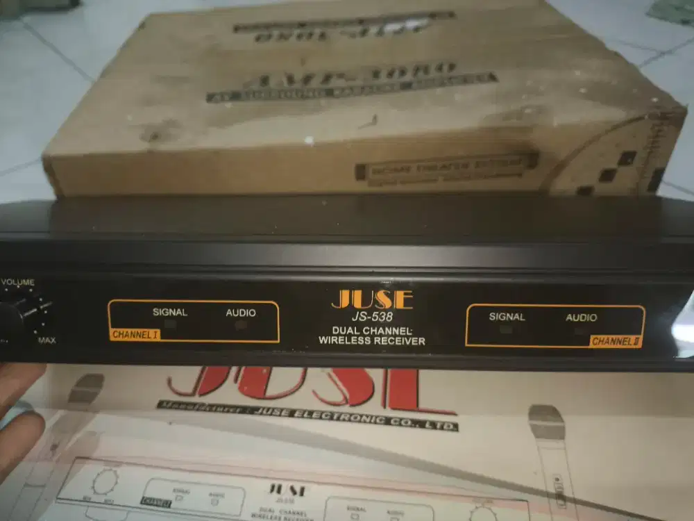 Wireless microphone system JUSE