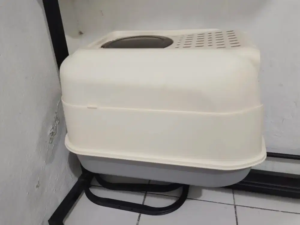 LITTER BOX TERTUTUP DENGAN 2 SISI PINTU