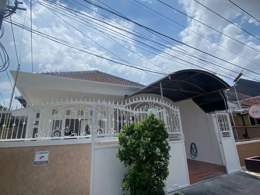 Rumah Hook Murah FULL Renovasi Siap Huni Lokasi Mulyosari Surabaya Timur