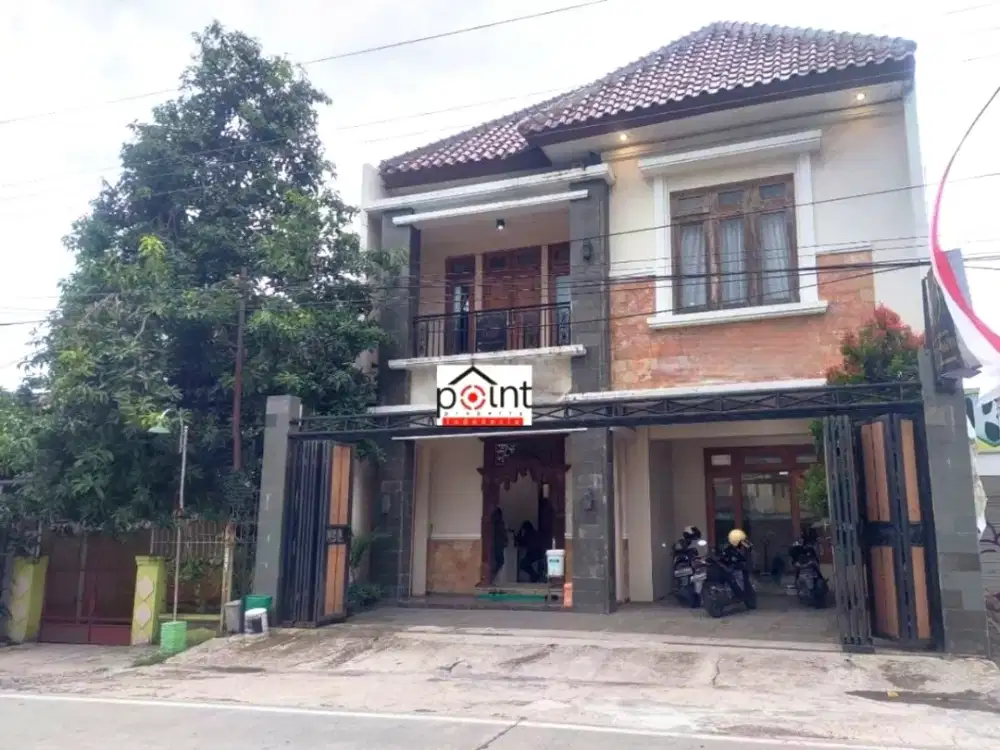 Rumah Strategis Pinggir Jalan Raya Bisa Untuk Usaha dan Kantor