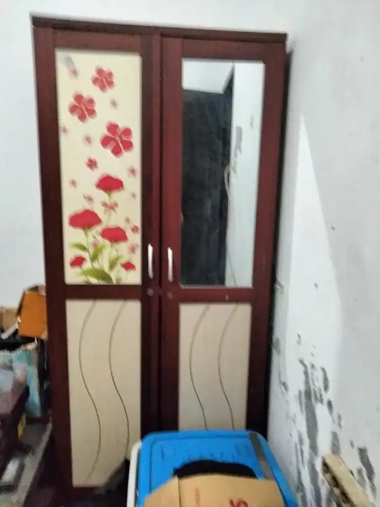 lemari  pakaian 2 pintu