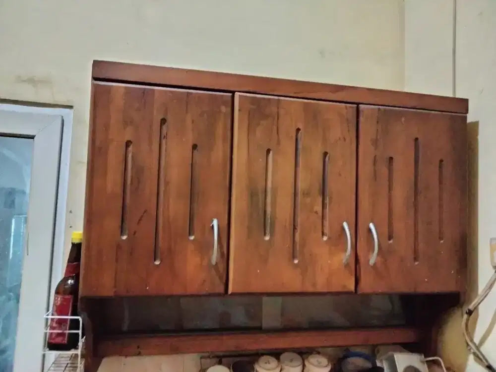 lemari dapur kayu gantung ,kayu tebal padat