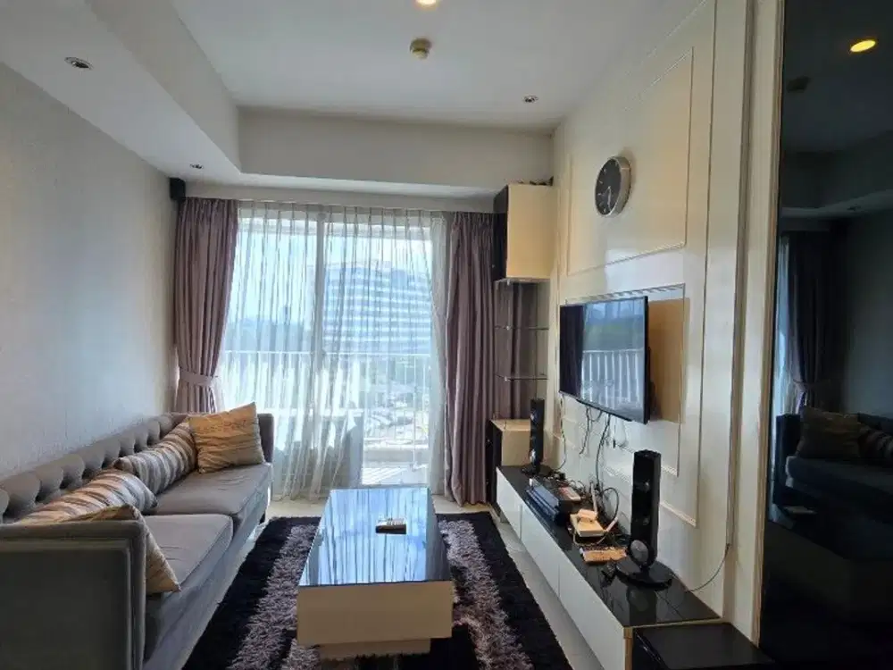 Sewa Casa Grande 2BR Maidroom Fully Furnished Lantai Rendah