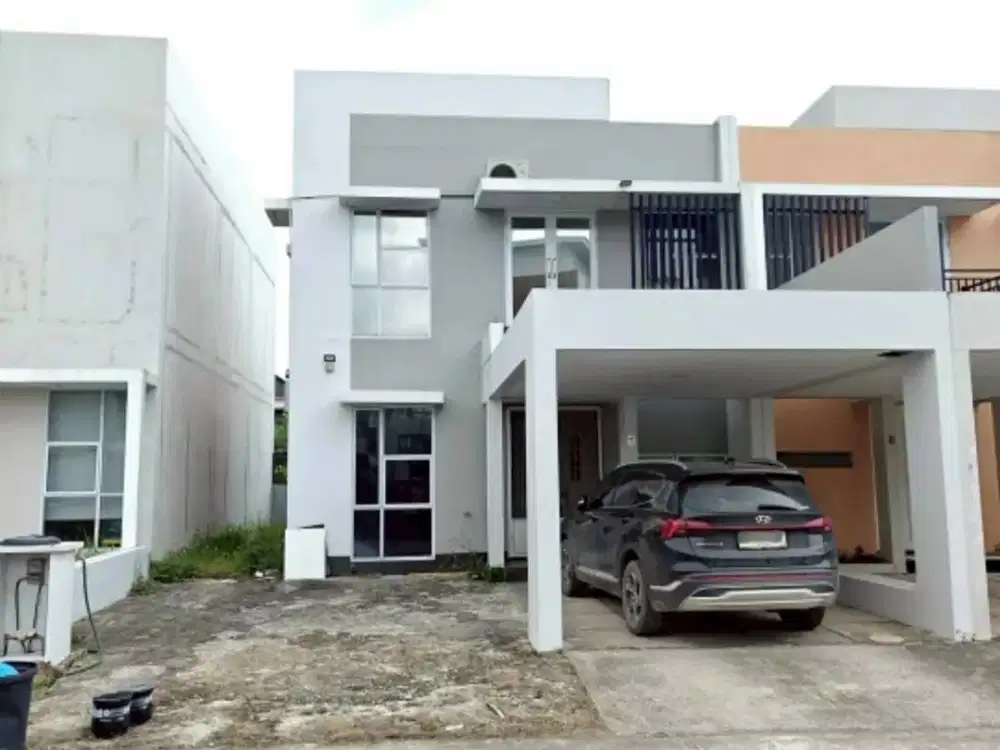 Dijual Rumah 2 Lantai Hook Tengah di Grand Maganda, Batam Center