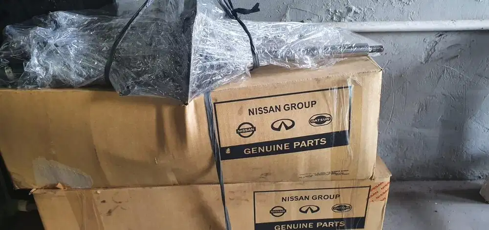 Shock Nissan XTrail T32 (Set, Ori), Preloved