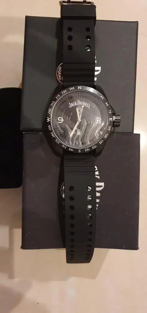 Jam tangan Jack Daniels old no 7, Baru