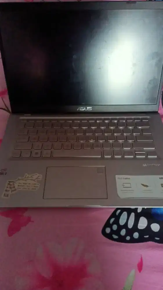 laptop masih mulus ,i core 13 no lecet