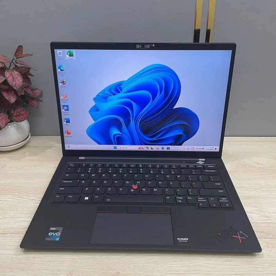 Laptop Lenovo Thinkpad X1 Carbon Core i7-1260P RAM DDR4 16GB N-ETM