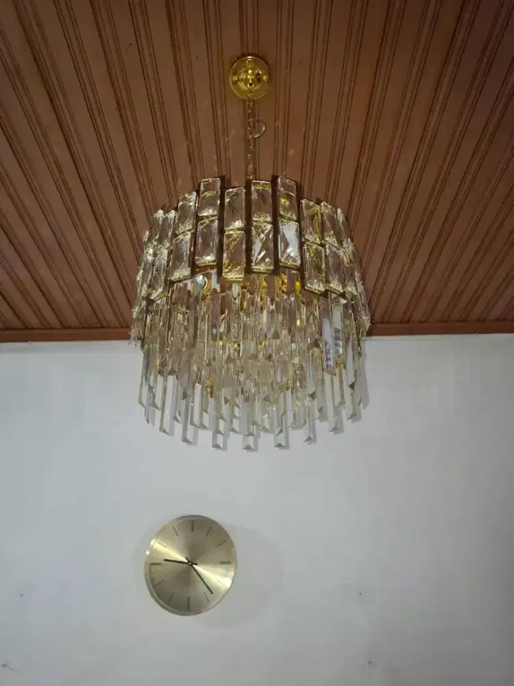 Lampu hias gantung kristal diameter 40 cm baru beli kondisi like new
