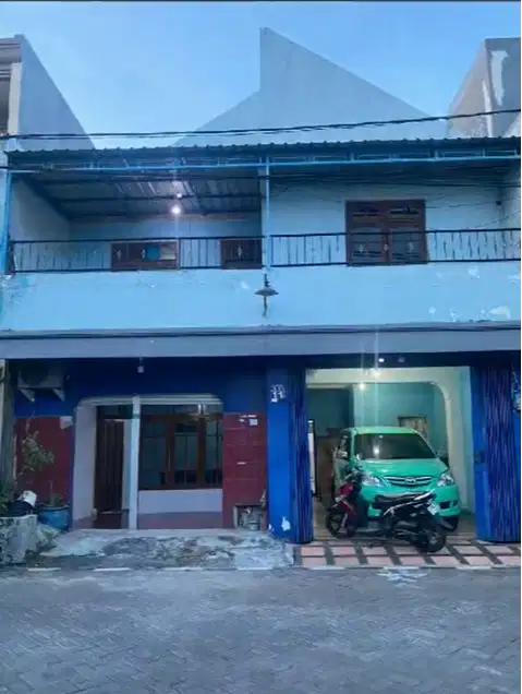 Jual Rumah Siap Huni, Ruang Luas, Garasi Dalam, surat Lengap