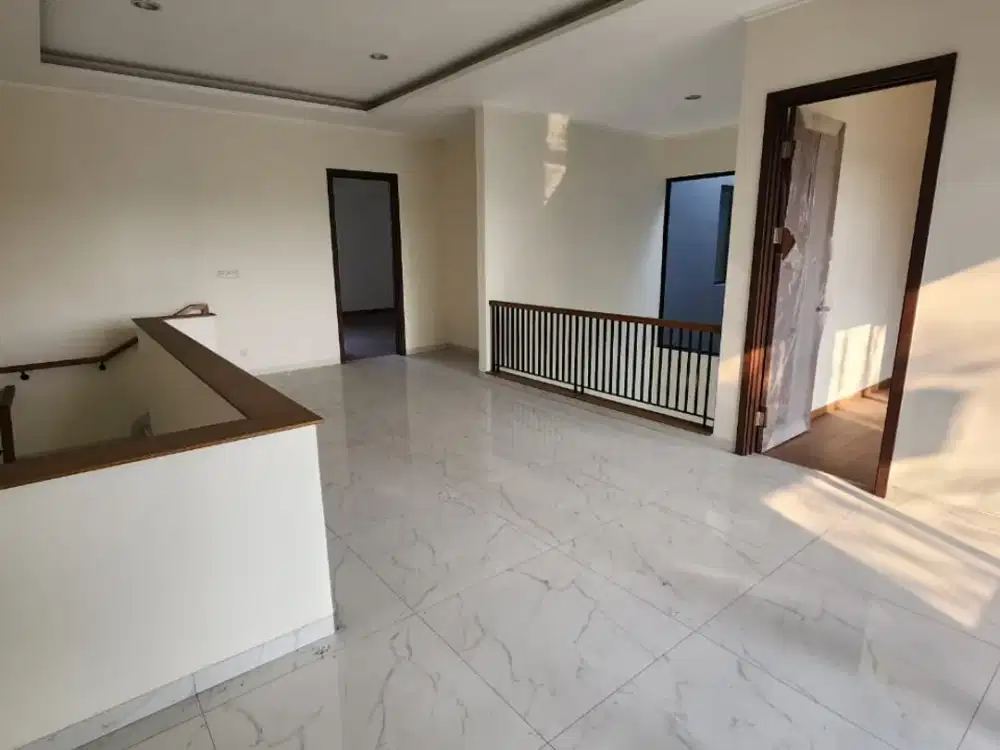 Dijual Rumah Siap Huni Cluster Eldora Suvarna Sutera, Tangerang