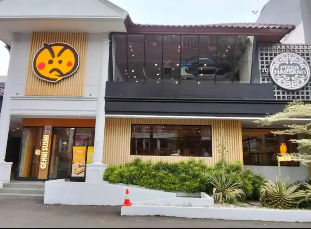 Jalan utama Pajajaran  bogor tengah komersial