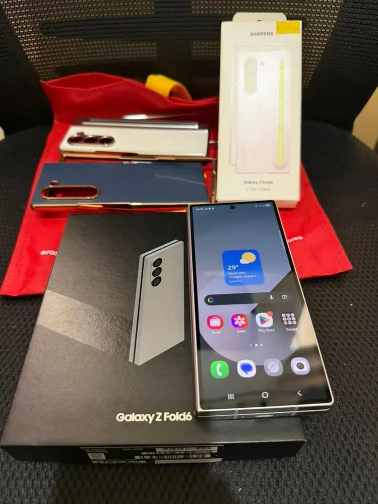 Fold 6 like new 256 sein