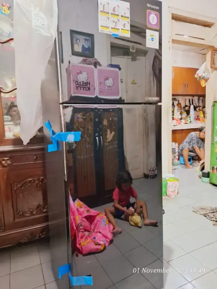 Kulkas 2 pintu merk sharp