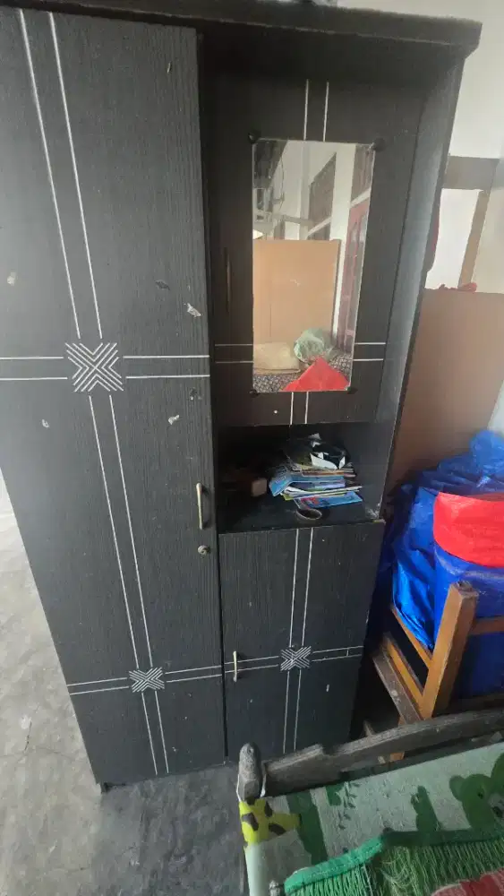 DIJUAL LEMARI MURAH CEPAT