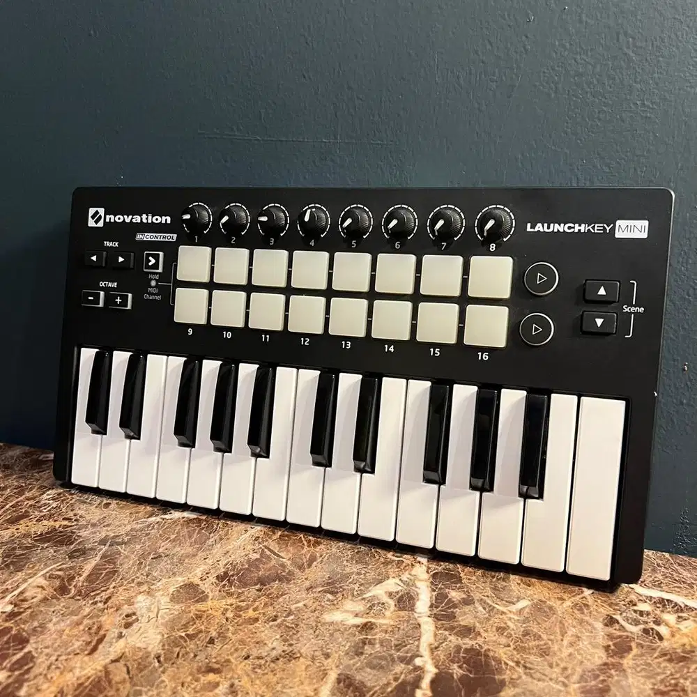 Novation Launchkey Mini MK2