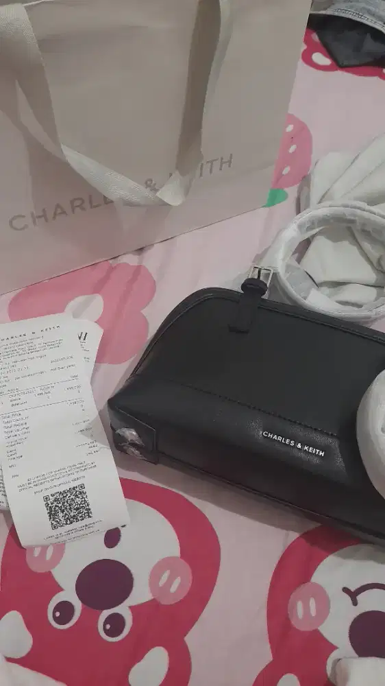 Tas charles n keith original