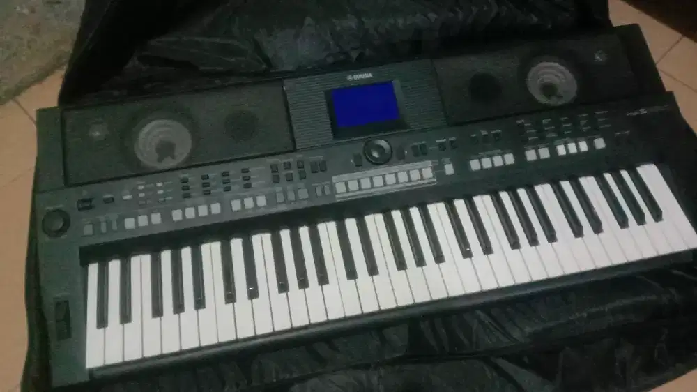 Di jual keyboard Yamaha psr s650