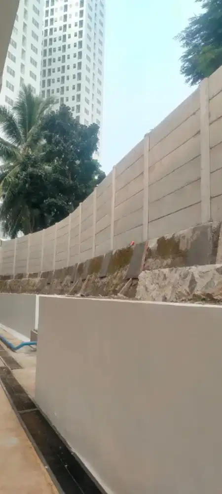 Pagar pengaman lahan