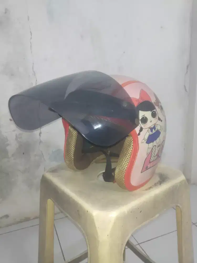 Helm anak LOL like new jual saja@ ciampea bogor