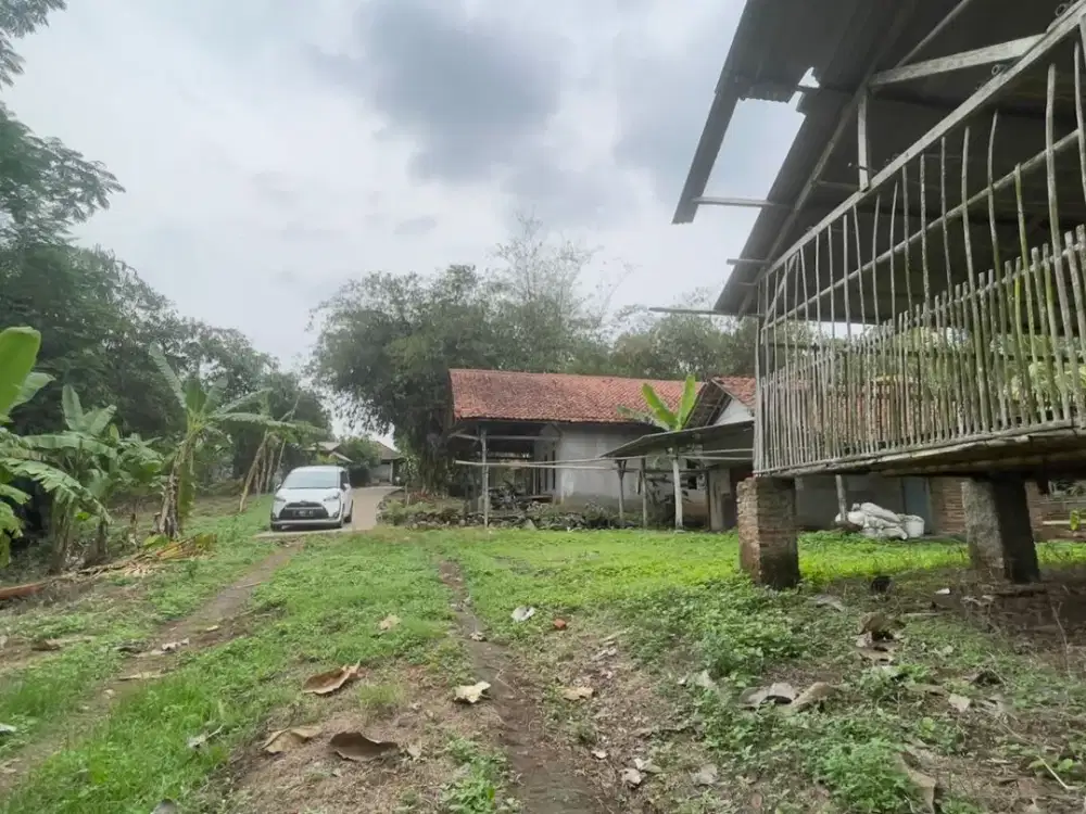 Tanah dan Bangunan Akses Mobil di Cibatu Purwakarta Dijual Murah