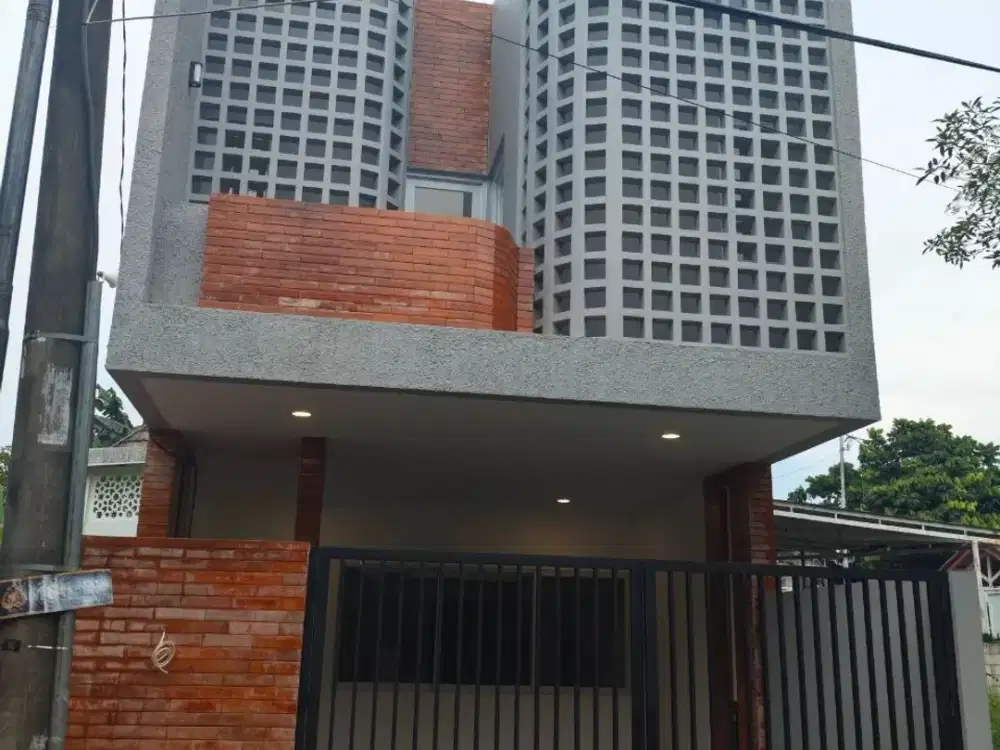 DIJUAL RUMAH PONDOK KELAPA BILLY MOON 2 LANTAI DEKAT TOL