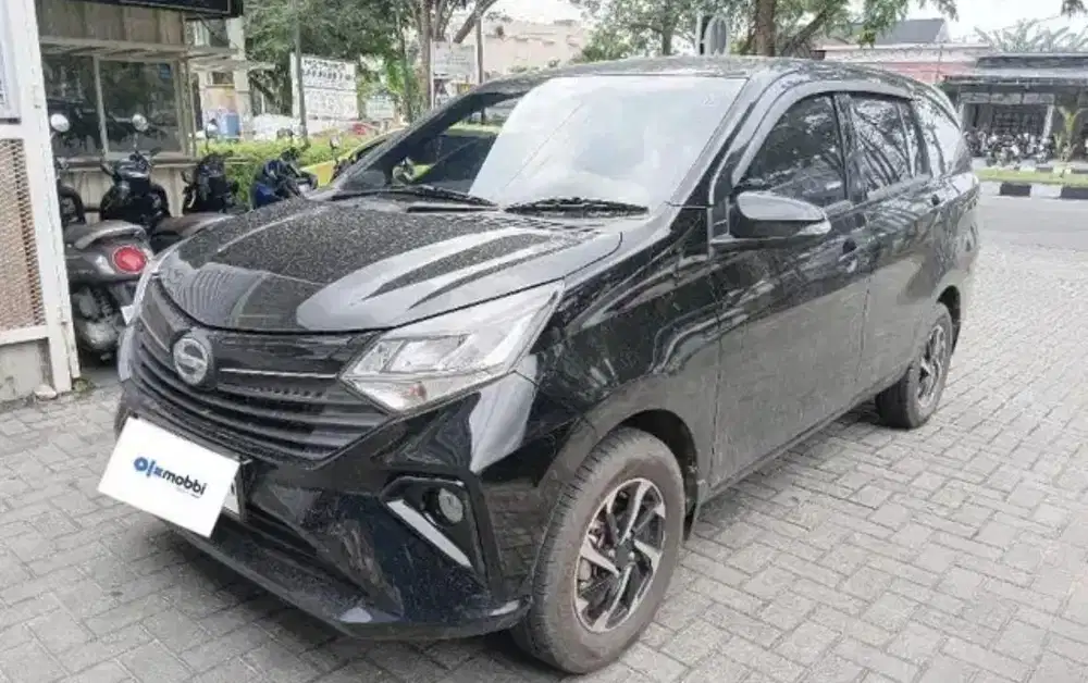 Daihatsu Sigra R 1.2 Bensin-MT 2025 Hitam - WH