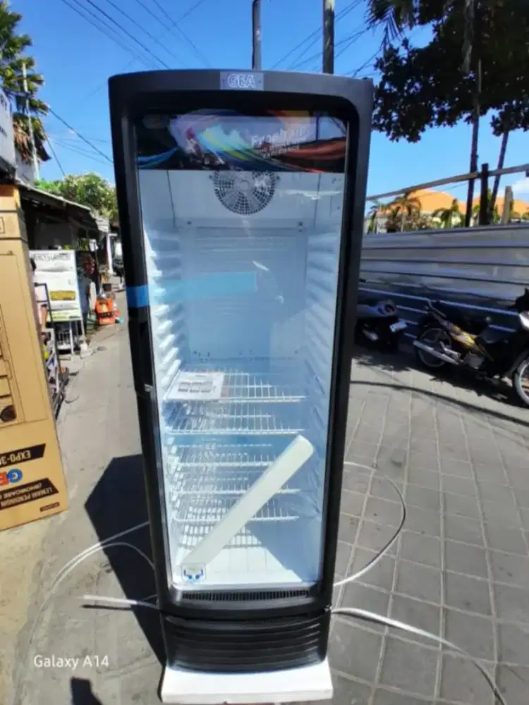 Showcase gea 1 pintu rak 5