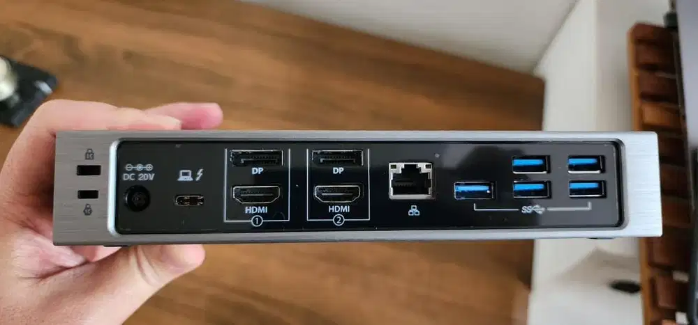 Kensington SD5600T Thunderbolt 3 and USB-C Dual 4K Hybrid Docking