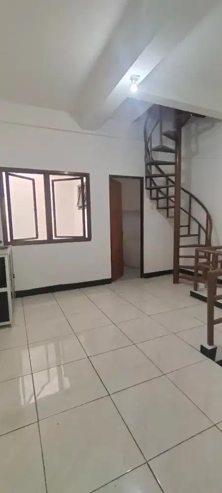 Sewa termurah barang baru -- ruko plaza segi 8 siap huni siap masuk